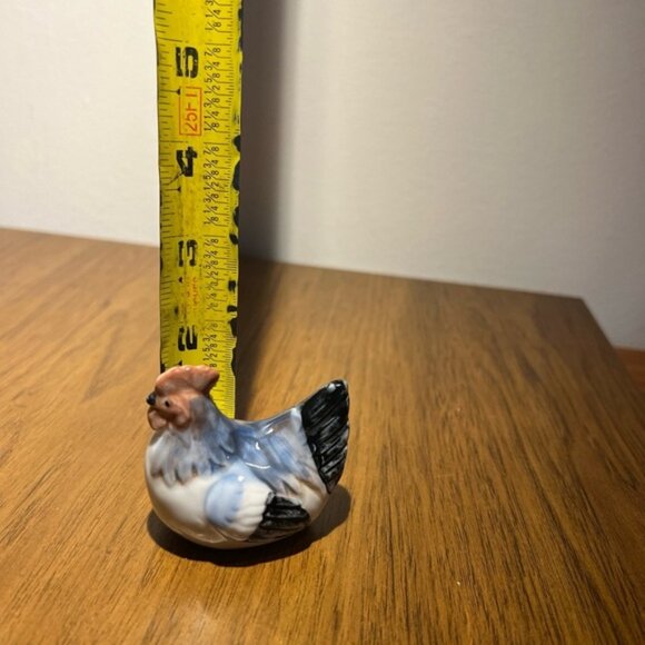 Vintage Collectable Salt And Pepper Shakers Two Chickens Hens - Picture 4 of 10